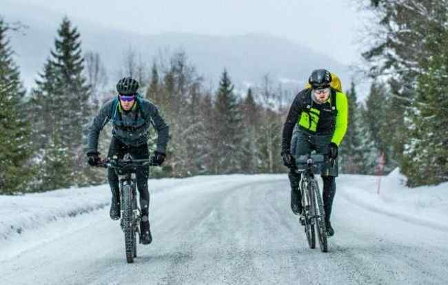 Cycling in winter Norway is fun using CYRUSHER XF650 E-bike.