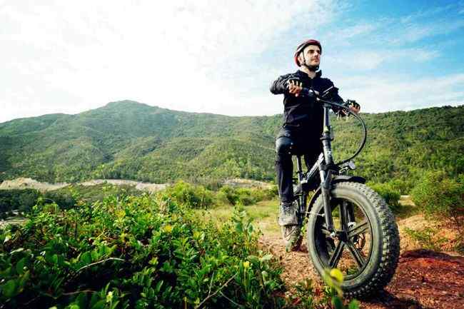 Adventure riding in the nature with the powerful EUY F6.