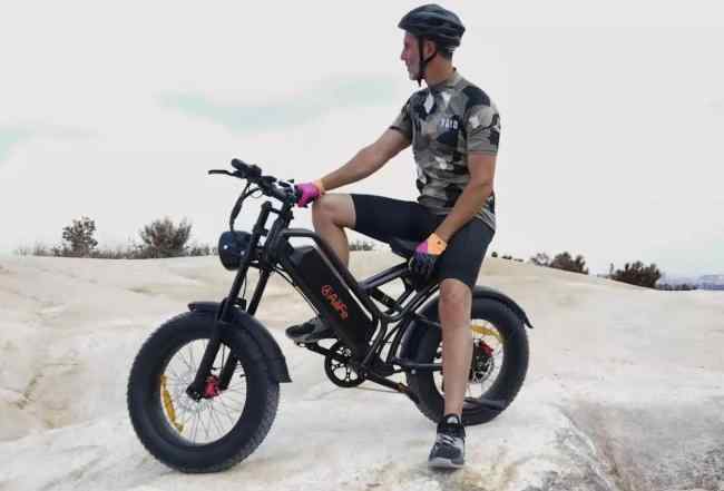 Riding Urban Drift Ailife to explore the unknown off-road which is another budget price motorcycle-style e-bike.