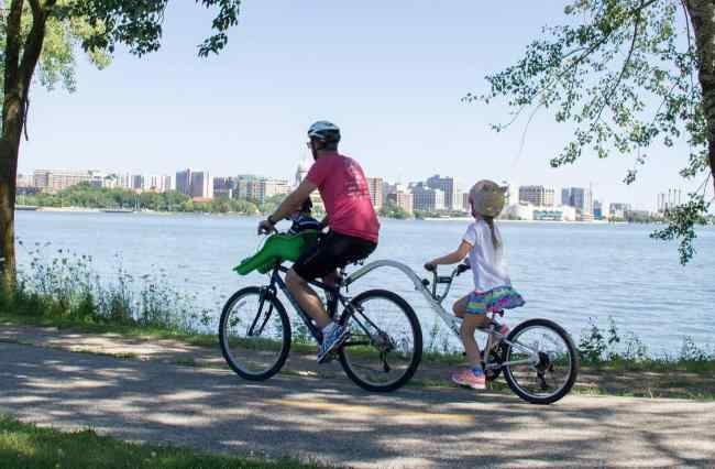 The Lake Monona Loop is a protected cycling lane, away from traffic. You are safe from the risk of accidents with cars or other motorized vehicles.