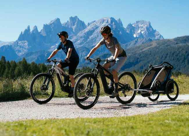 The best electric mountain bikes shine in 2024 certainly bring you more outdoors activity as well as more healthy lifestyle.